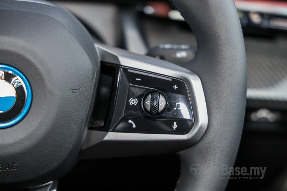 BMW i5 G60 (2023) Interior