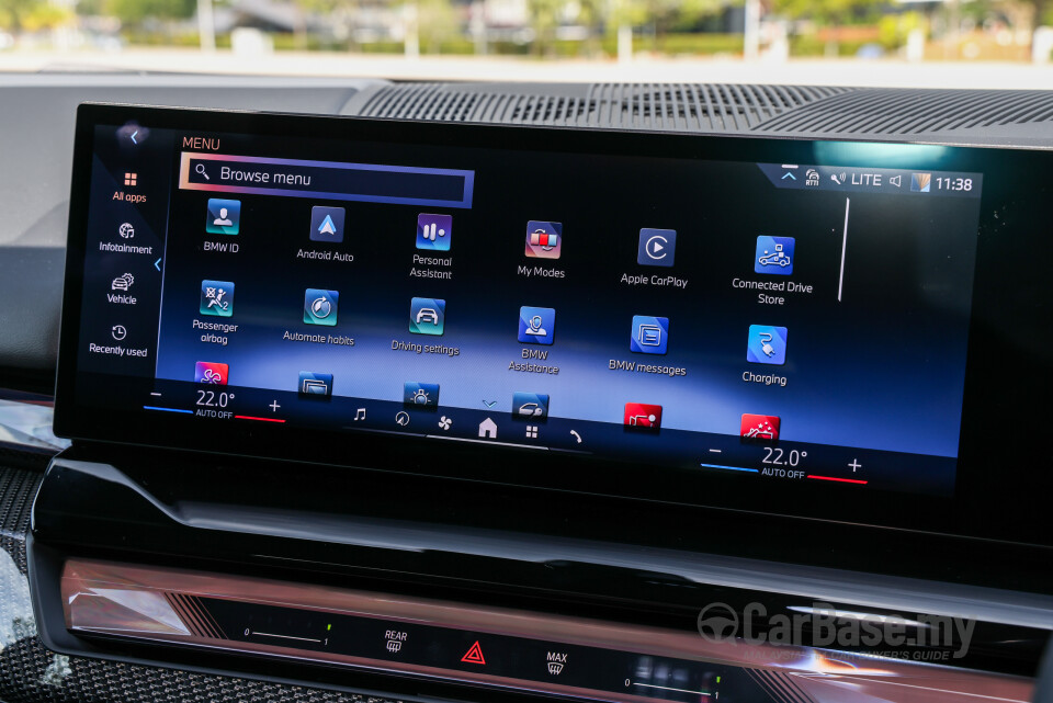 BMW i5 G60 (2023) Interior