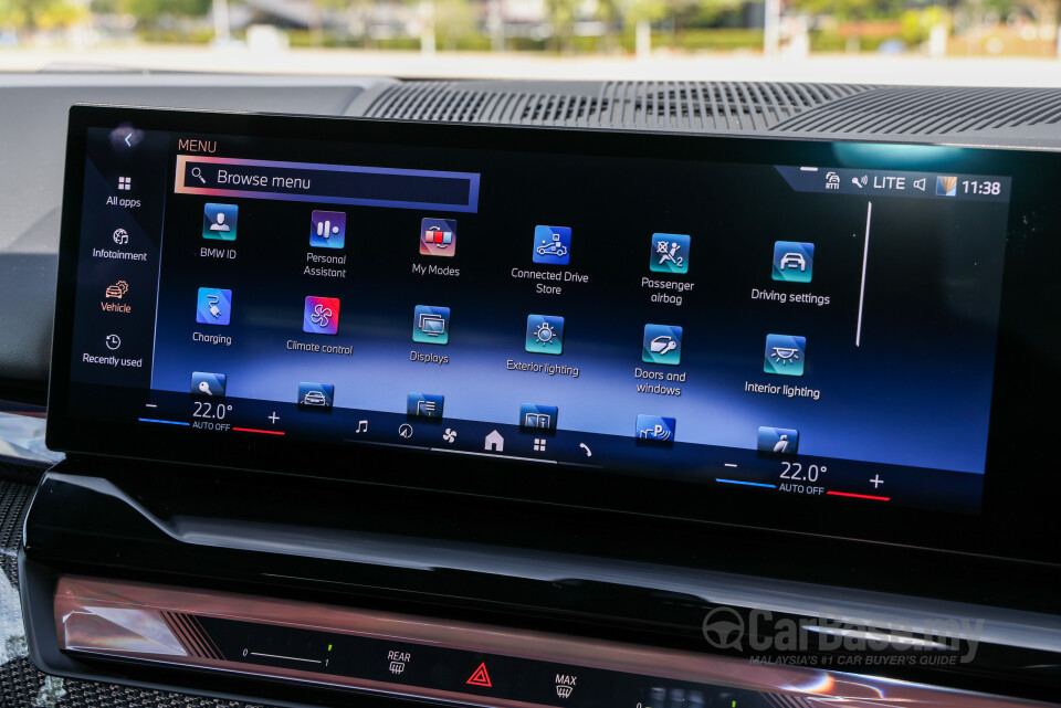 BMW i5 G60 (2023) Interior