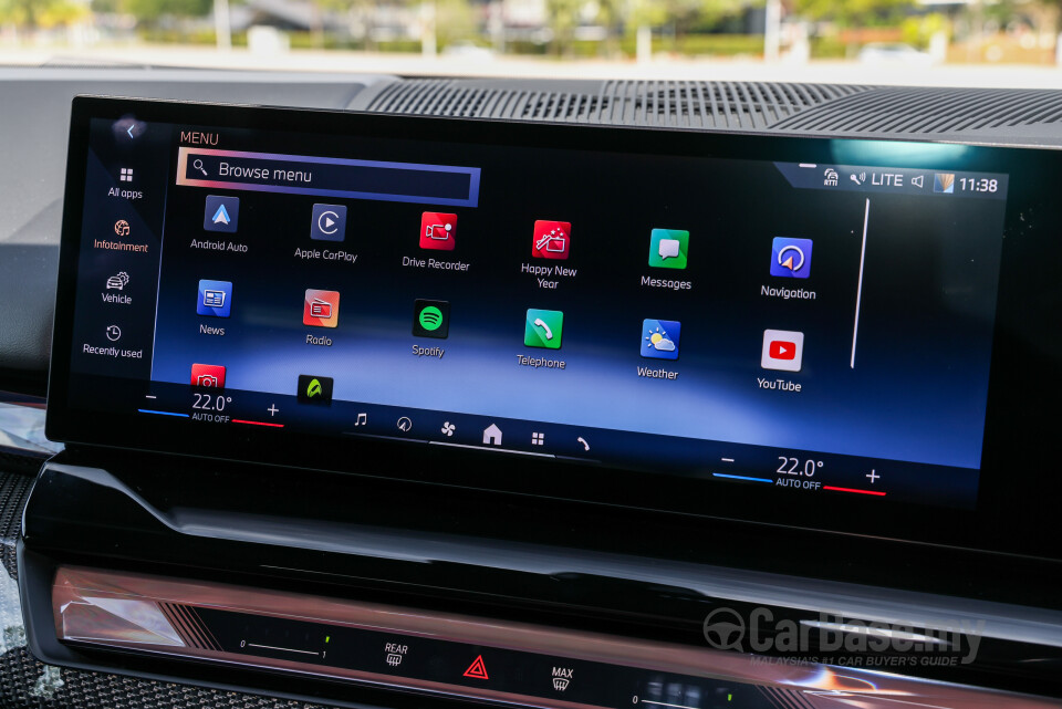 BMW i5 G60 (2023) Interior