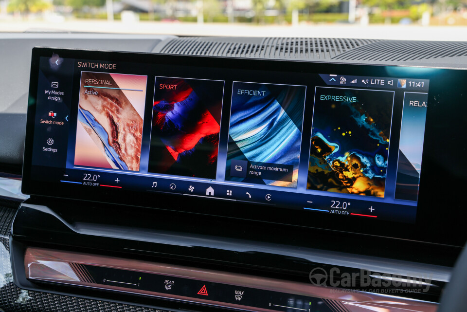 BMW i5 G60 (2023) Interior