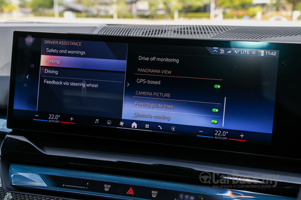 BMW i5 G60 (2023) Interior