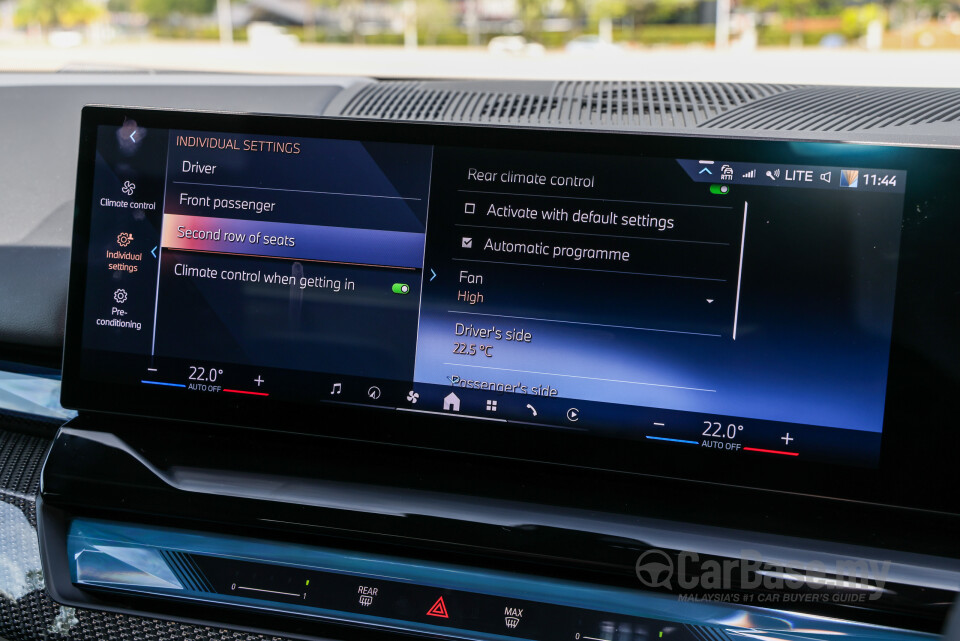 BMW i5 G60 (2023) Interior