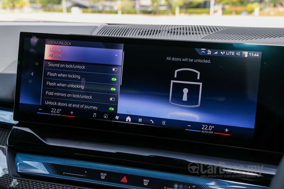 BMW i5 G60 (2023) Interior
