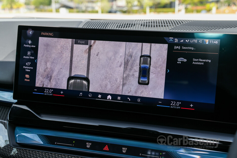 BMW i5 G60 (2023) Interior