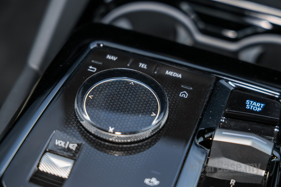 BMW i5 G60 (2023) Interior