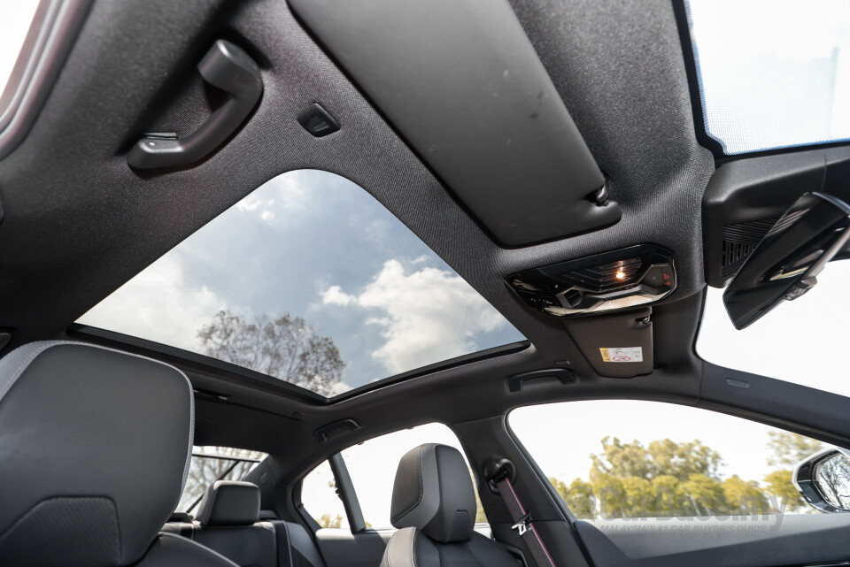 BMW i5 G60 (2023) Interior