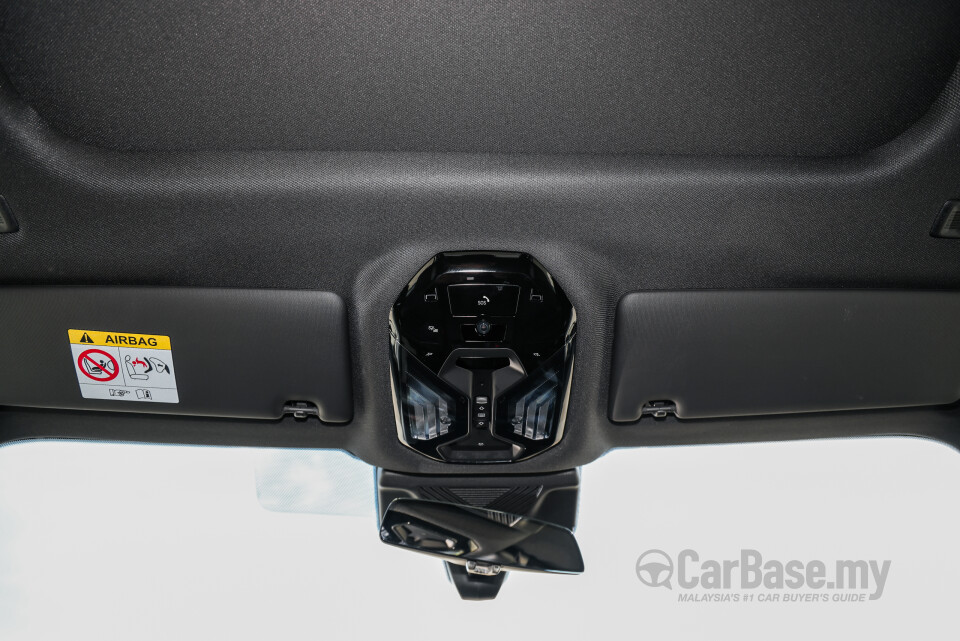 BMW i5 G60 (2023) Interior