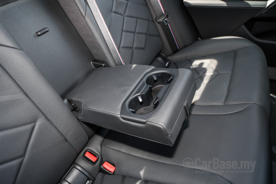 BMW i5 G60 (2023) Interior