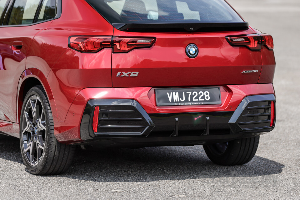 BMW iX2 U10 (2024) Exterior