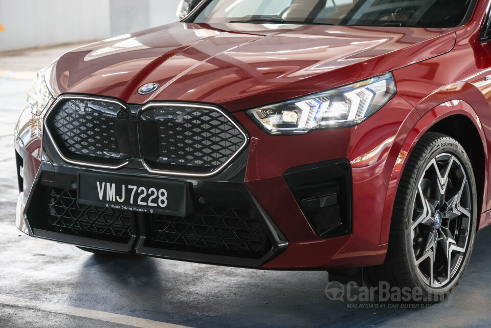 BMW iX2 U10 (2024) Exterior