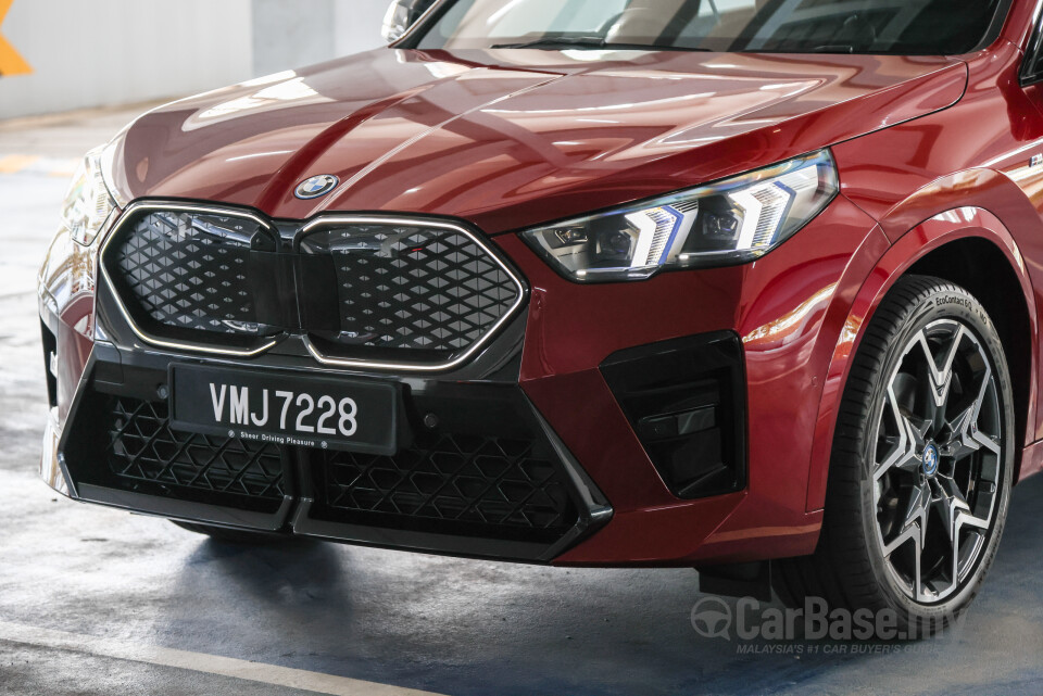 BMW iX2 U10 (2024) Exterior
