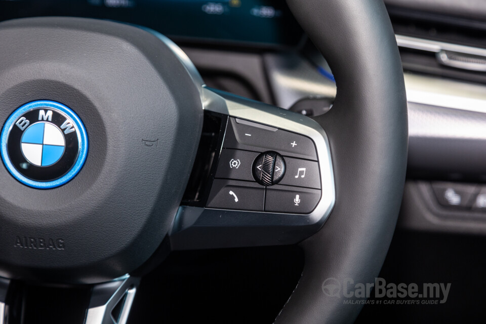 BMW iX2 U10 (2024) Interior