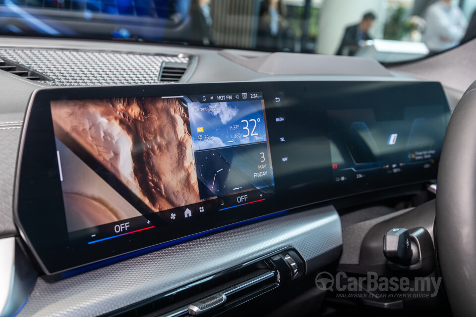 BMW iX2 U10 (2024) Interior