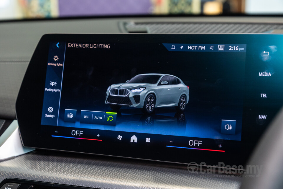 BMW iX2 U10 (2024) Interior