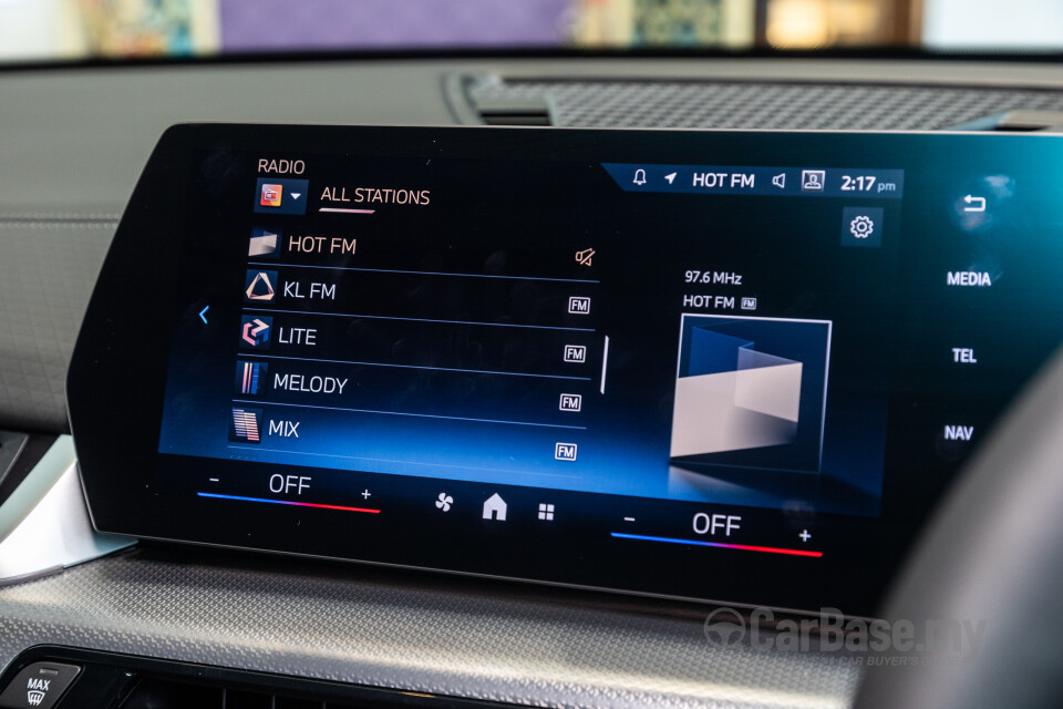 BMW iX2 U10 (2024) Interior