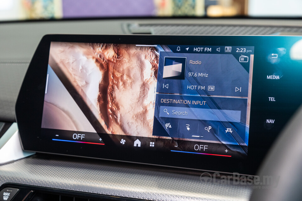 BMW iX2 U10 (2024) Interior