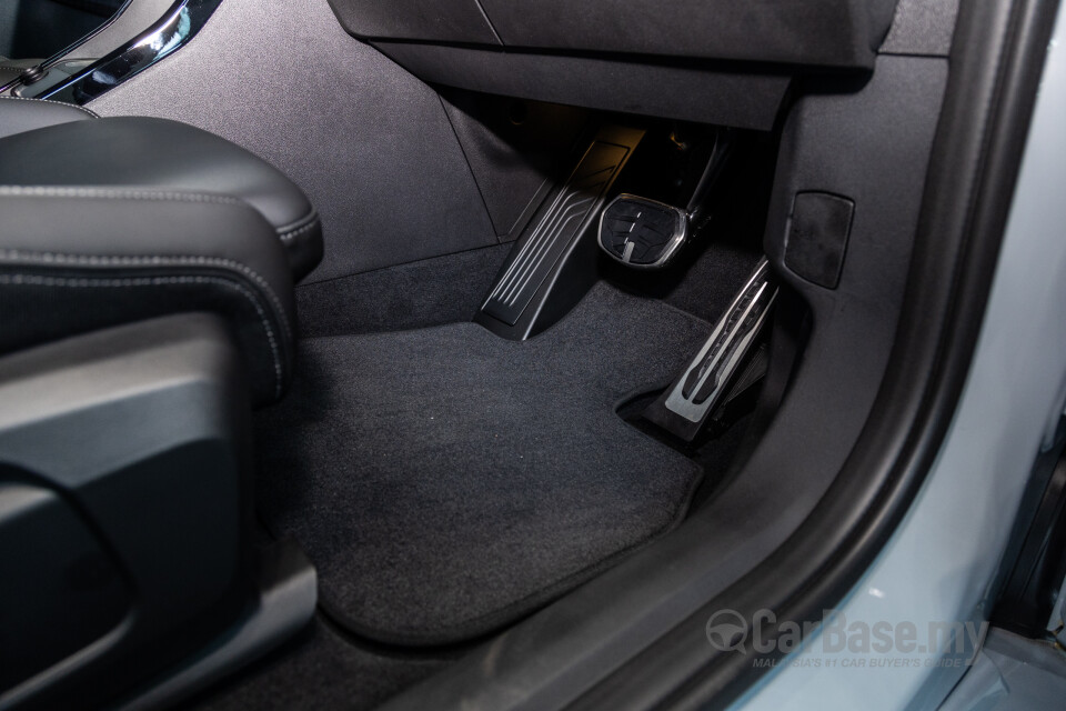 BMW iX2 U10 (2024) Interior