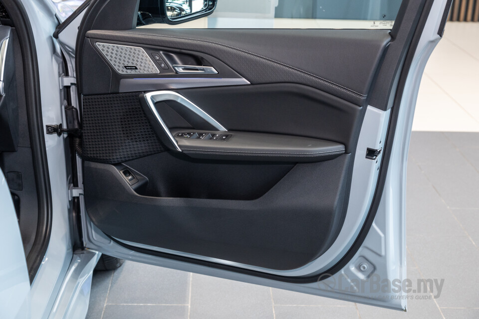 BMW iX2 U10 (2024) Interior