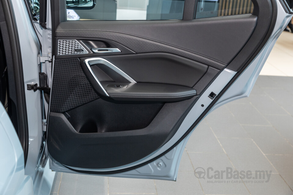BMW iX2 U10 (2024) Interior