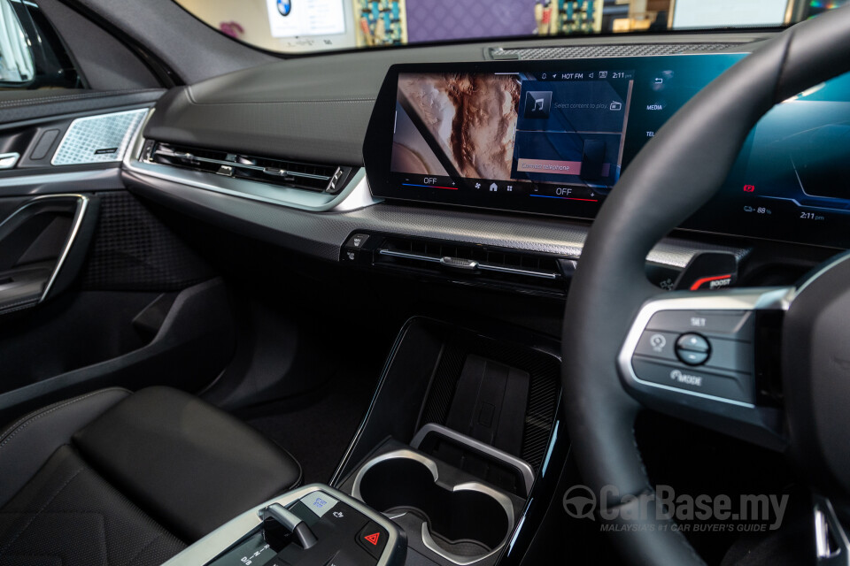 BMW iX2 U10 (2024) Interior