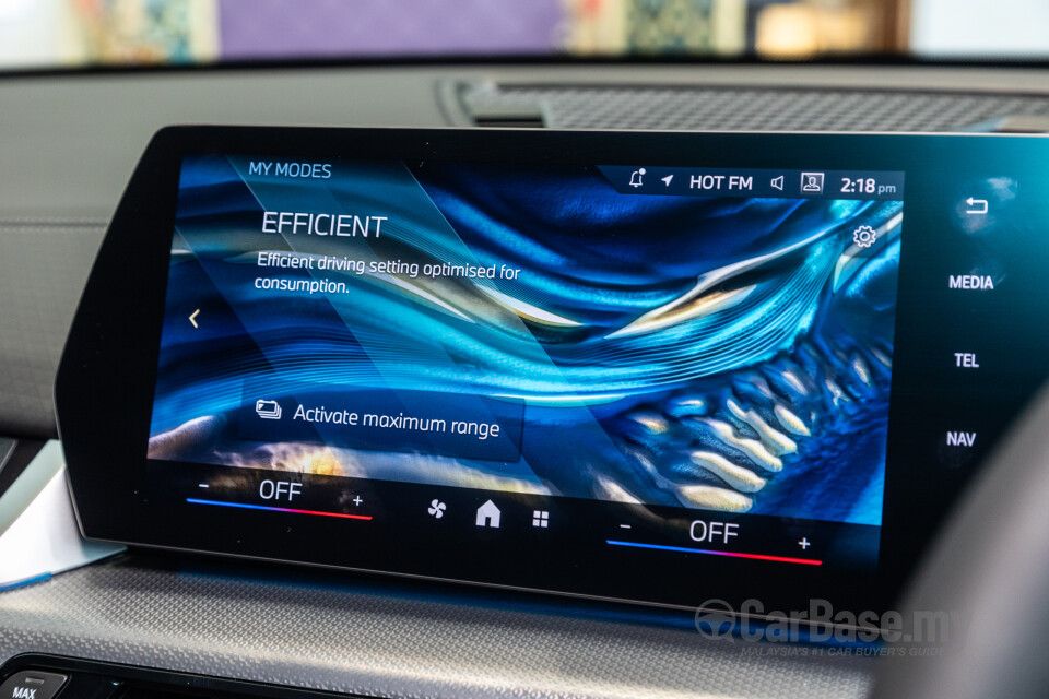 BMW iX2 U10 (2024) Interior
