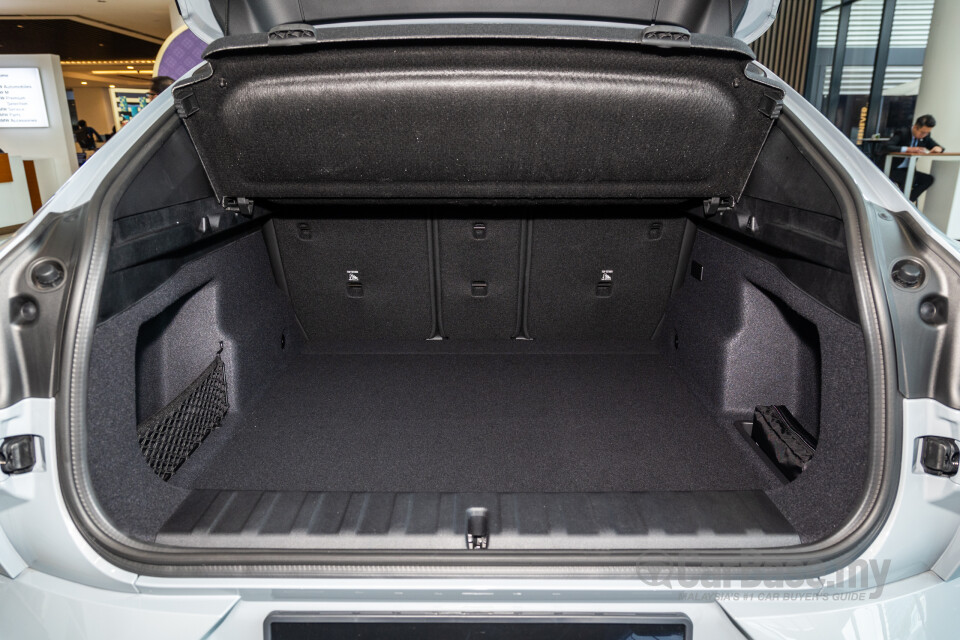BMW iX2 U10 (2024) Interior
