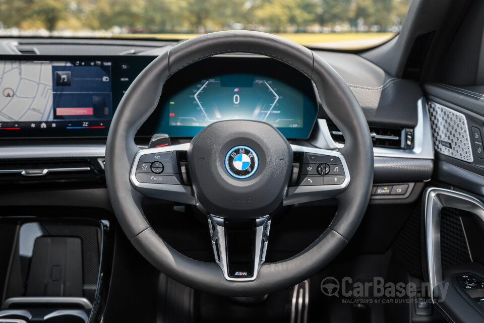 BMW iX2 U10 (2024) Interior