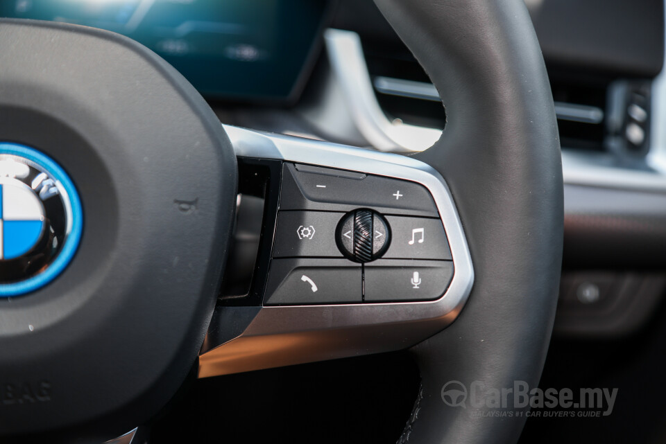 BMW iX2 U10 (2024) Interior