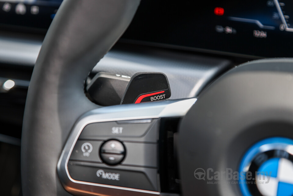 BMW iX2 U10 (2024) Interior