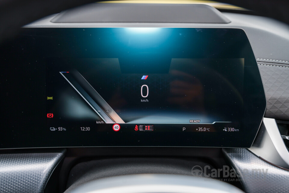BMW iX2 U10 (2024) Interior