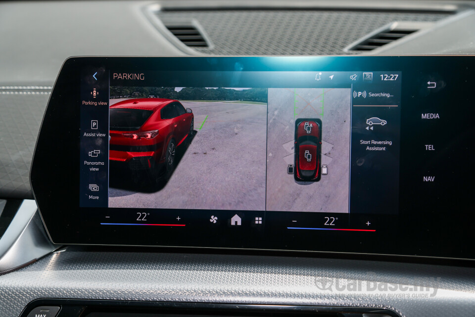BMW iX2 U10 (2024) Interior