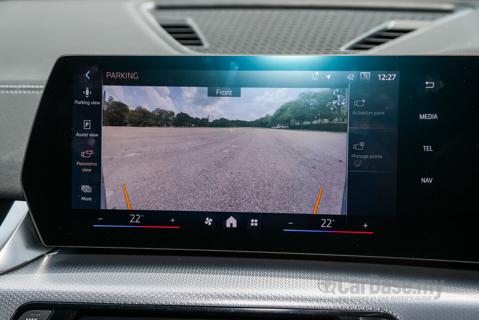 BMW iX2 U10 (2024) Interior