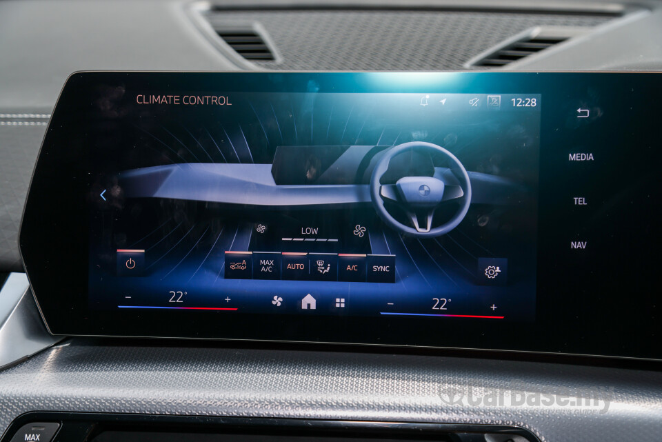 BMW iX2 U10 (2024) Interior