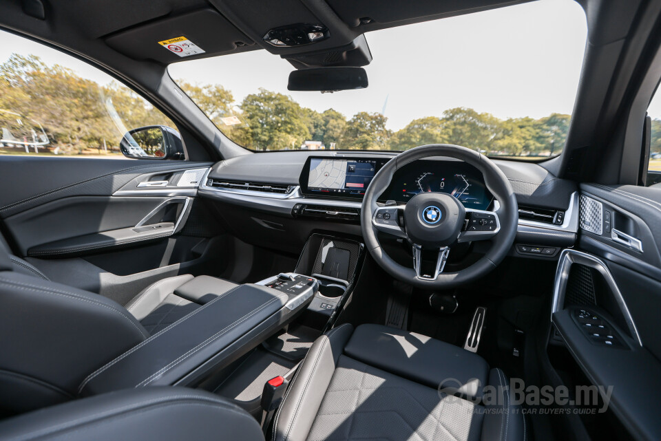 BMW iX2 U10 (2024) Interior