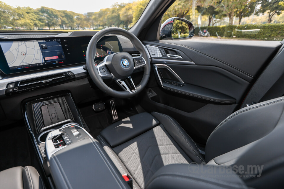 BMW iX2 U10 (2024) Interior
