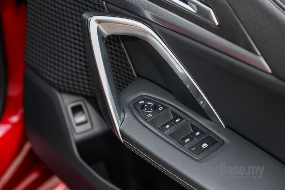 BMW iX2 U10 (2024) Interior