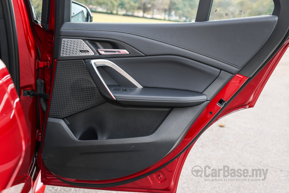 BMW iX2 U10 (2024) Interior