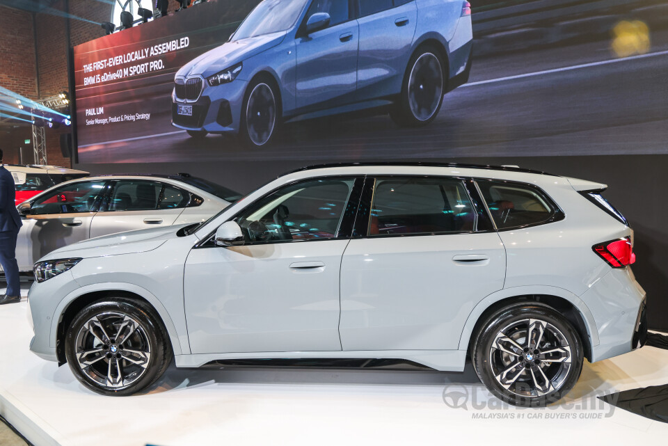 BMW iX1 L U12 (2026) Exterior