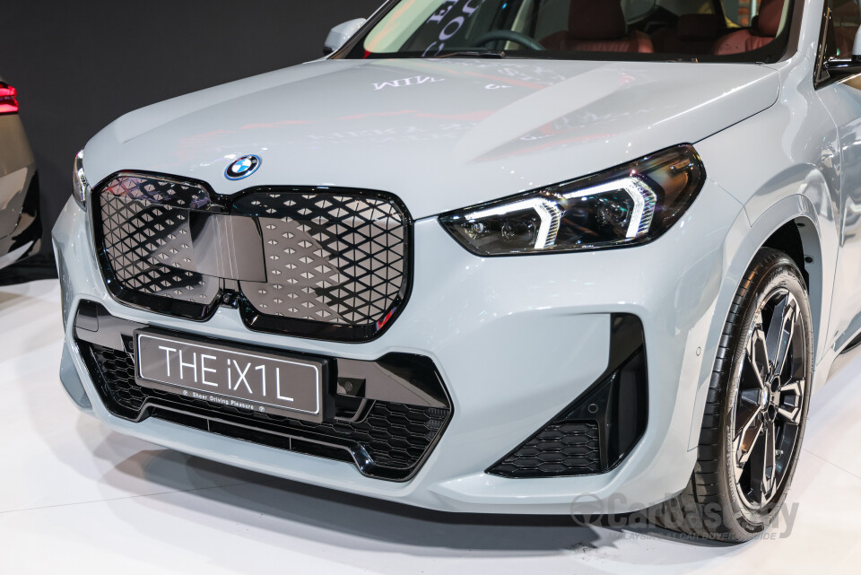 BMW iX1 L U12 (2026) Exterior