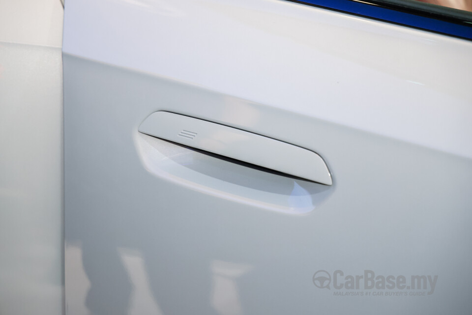 BMW iX1 L U12 (2026) Exterior