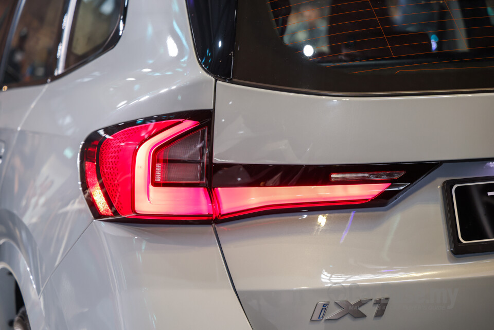 BMW iX1 L U12 (2026) Exterior