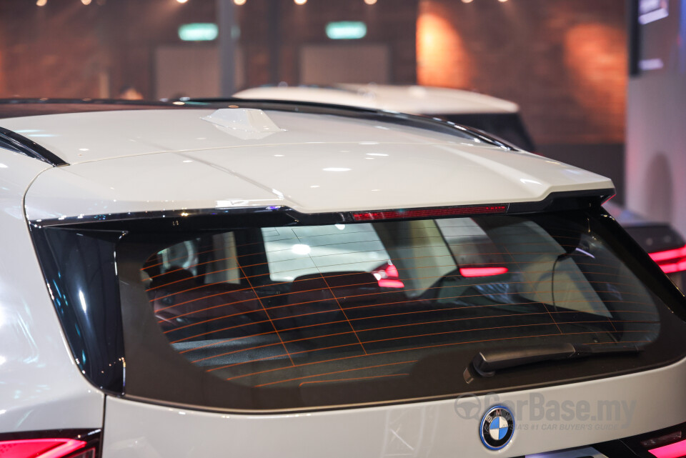 BMW iX1 L U12 (2026) Exterior