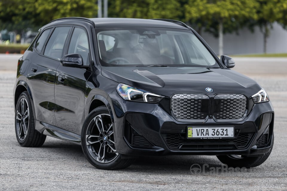 BMW iX1 L U12 (2026) Exterior