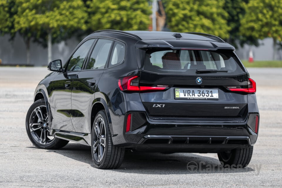 BMW iX1 L U12 (2026) Exterior