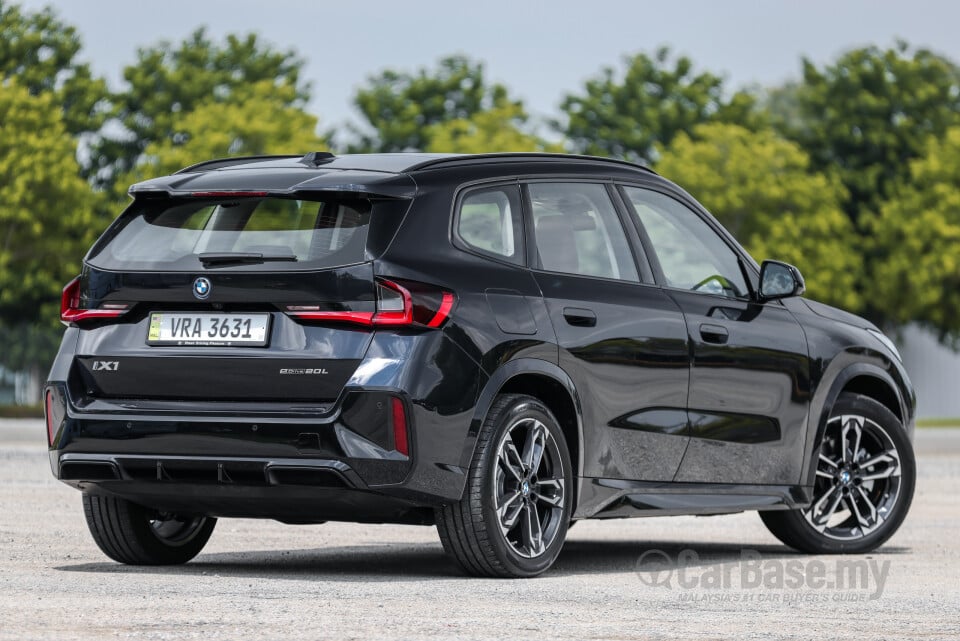 BMW iX1 L U12 (2026) Exterior