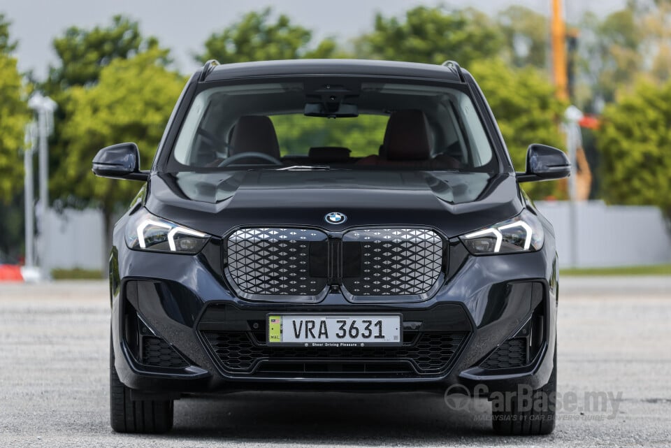 BMW iX1 L U12 (2026) Exterior