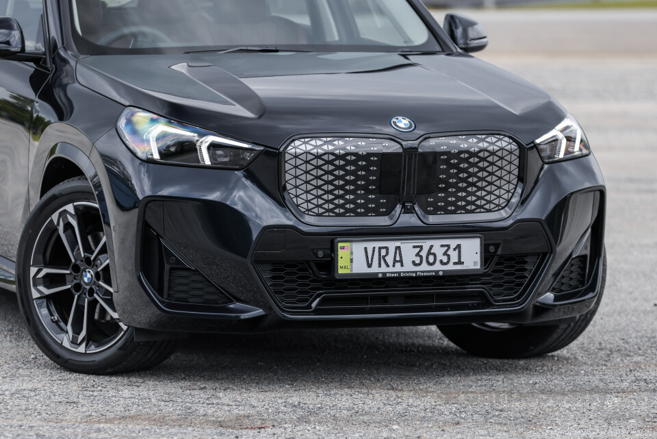BMW iX1 L U12 (2026) Exterior