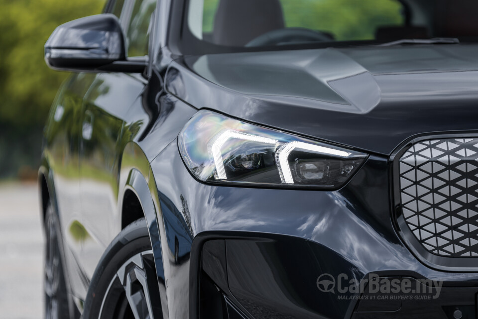 BMW iX1 L U12 (2026) Exterior