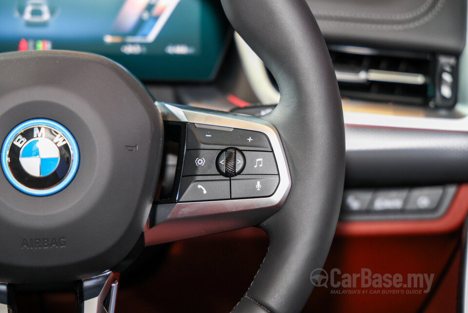 BMW iX1 L U12 (2026) Interior
